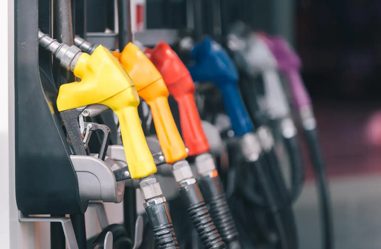 Petrol and diesel to rise 2.5c per litre due to carbon tax increase, no electricity credits in 2026